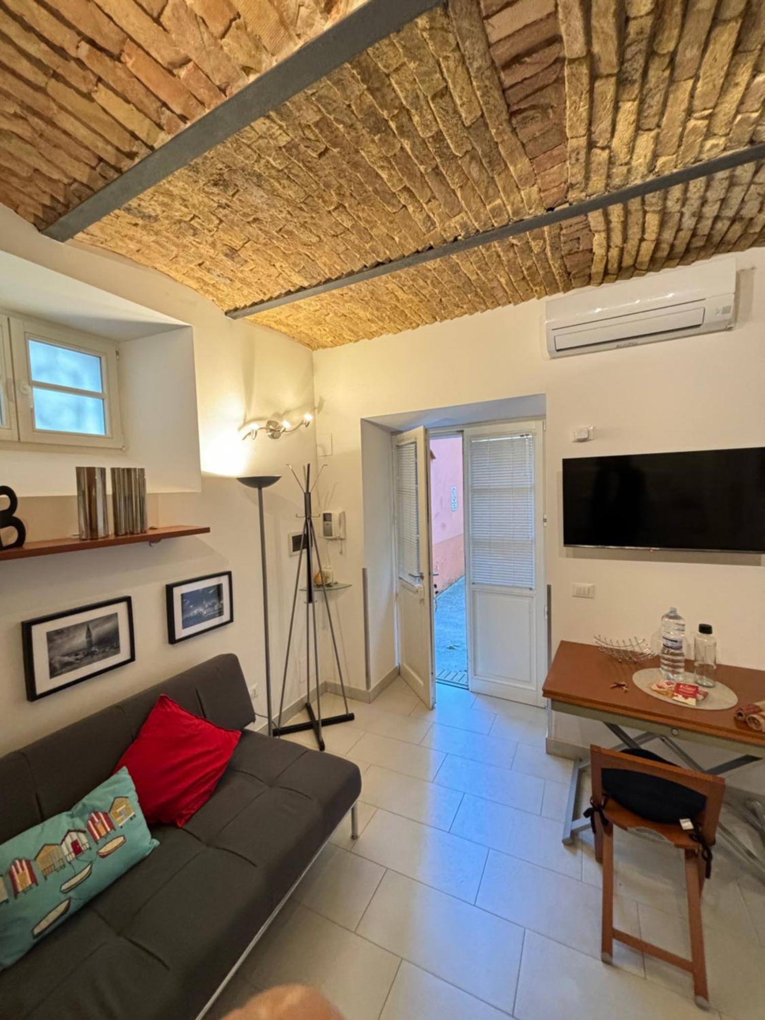 Scala Dei Fabbri Cozy Home Trieste Bagian luar foto